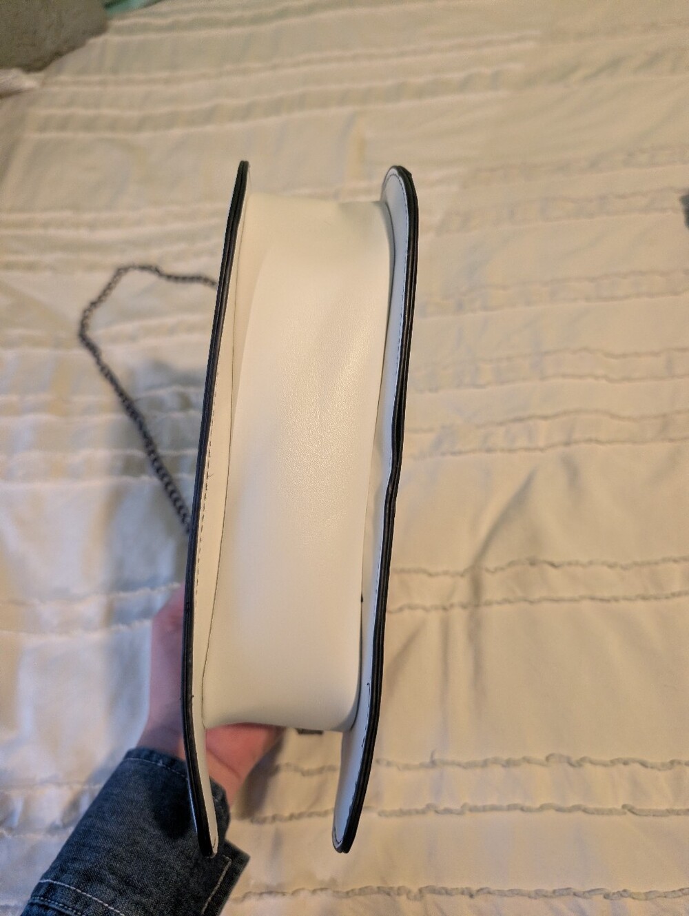 Cowboy Hat-Shaped Shoulder Bag in White and Black (3 For $25⭐) - Picture 9 of 10